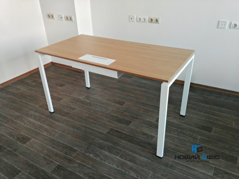 Стильный офисный стол с люком для кабеля  140х75х70 kd-1470 со склада | Фото - 0